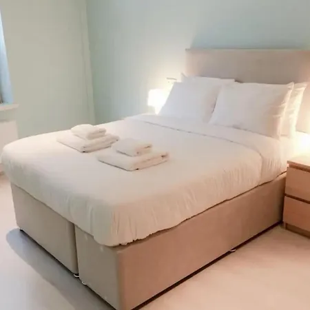 Holiday home Lovely & Central 2bd House - *